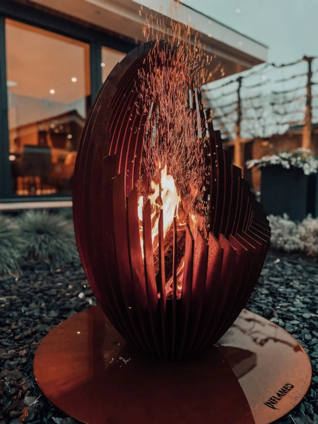 Designer outdoor fireplace in Corten steel - Olaf