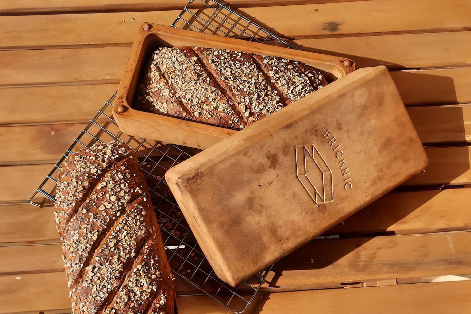 Du pain cuit dans la brique de cuisson, le Brick Natural