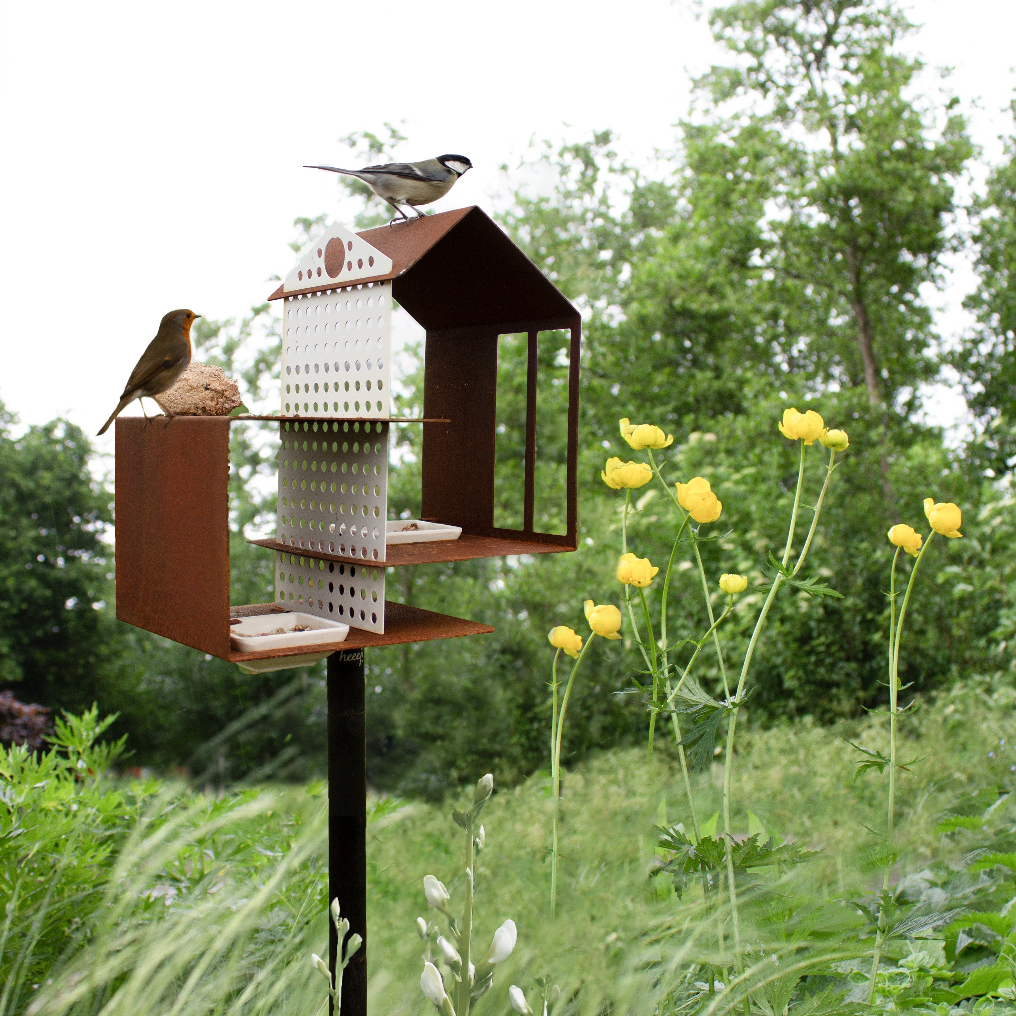 Mangeoire hotel oiseaux sur tige - Tweet House