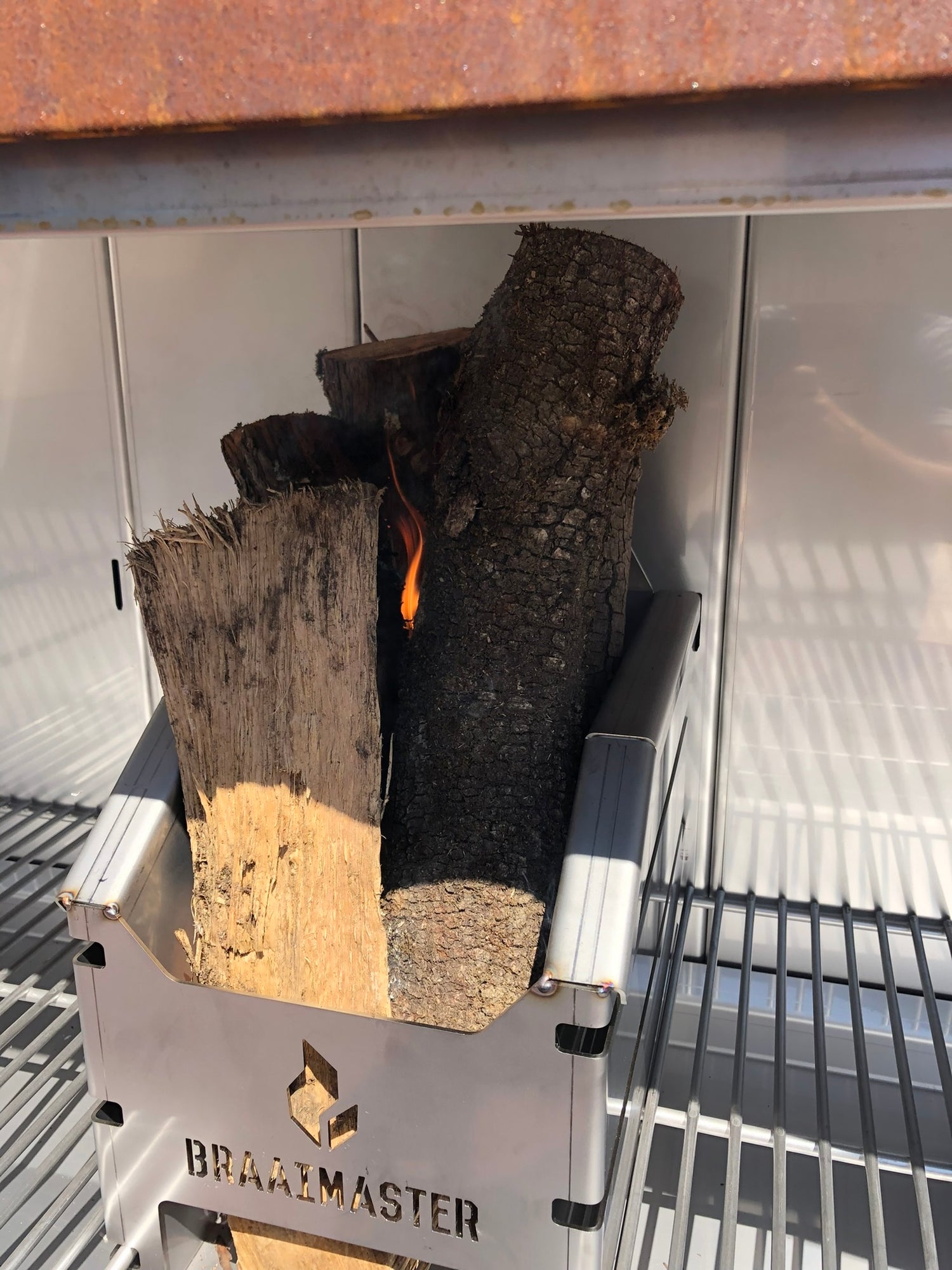 Barbecue à bois prêt à poser - Braai FS1200C acier Corten sur socle