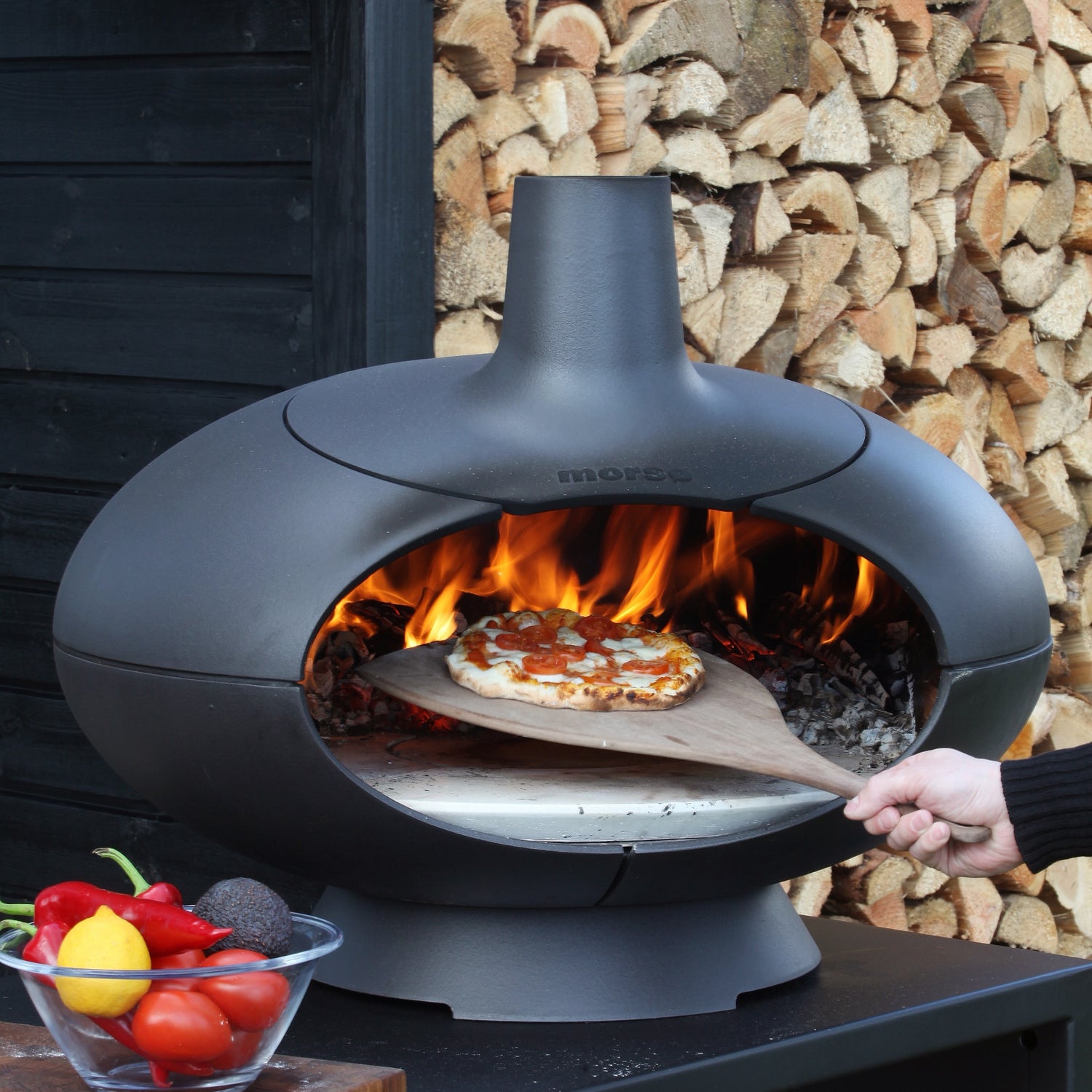 Le four Forno au bois pour faire cuire des pizzas