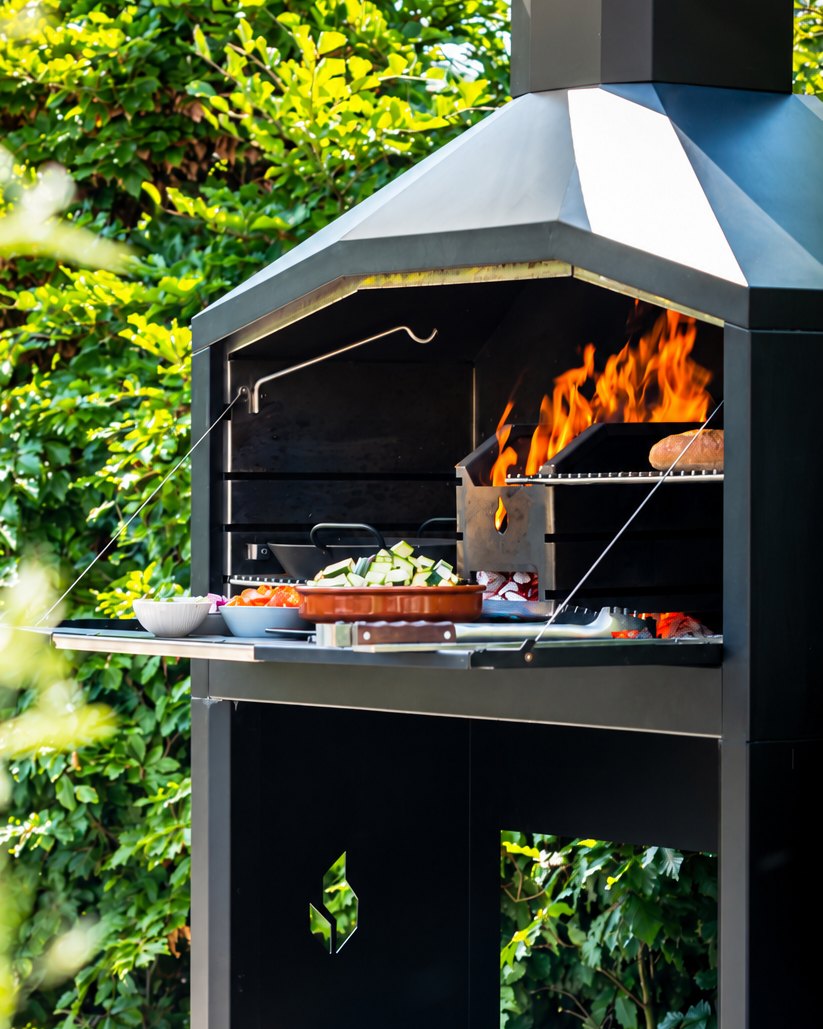 Smoak Braai wood-fired barbecue in a garden